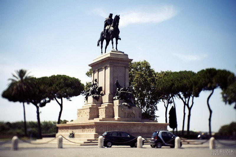 U památníku Garibaldiho je jedna z vyhlídek na Řím (X-E1, Fujian 35)
