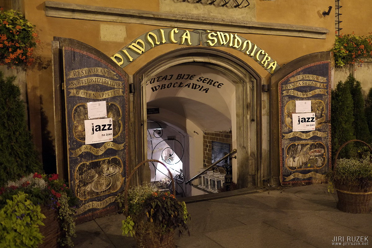 Piwnica Swidnicka - nejstarší restaurace v Evropě - bez pauzy od r. 1273
